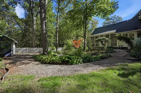 Exterior - 4125 Ruby St, Pittsfield, MI 48197 photo 10 of 22