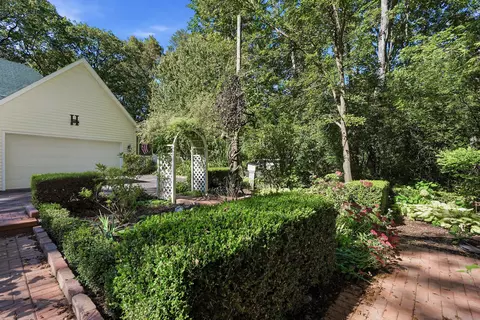 Exterior - 4125 Ruby St, Pittsfield, MI 48197 photo 14 of 22