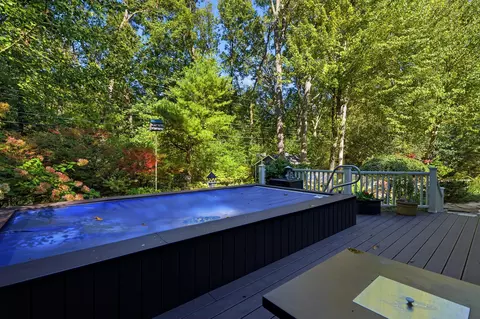 Exterior - 4125 Ruby St, Pittsfield, MI 48197 photo 6 of 22