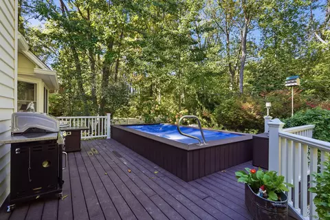 Exterior - 4125 Ruby St, Pittsfield, MI 48197 photo 7 of 22