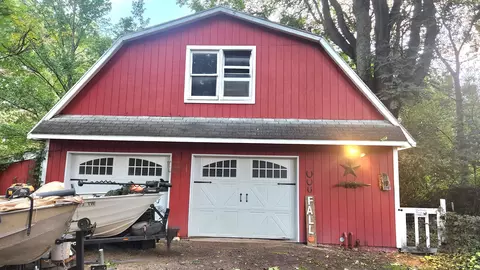 Exterior - 6732 Summerfield Rd, Bedford, MI 48182 photo 4 of 10