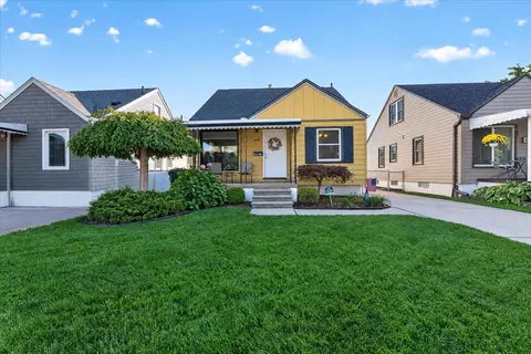 819 Park Ave, Lincoln Park, MI 48146