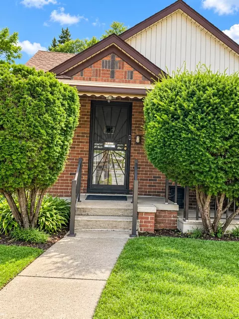 16735 Saint Marys St, Detroit, MI 48235