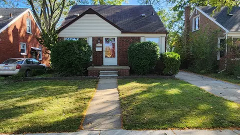 13671 Hart St, Oak Park, MI 48237
