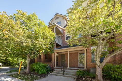 3082 Barclay Way, Ann Arbor, MI 48105