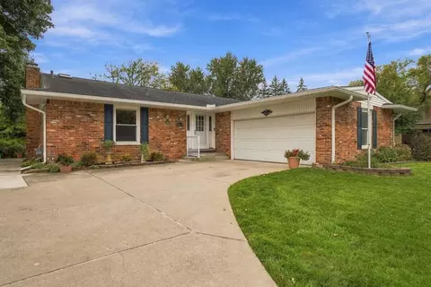 36571 Gardner St, Livonia, MI 48152