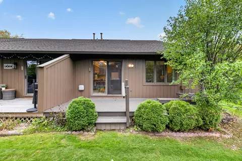 Exterior - 492 Park Pl, Saline, MI 48176 photo 3 of 7