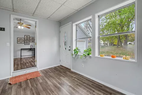 Entry Way - 1410 Rowena Ln, Jackson, MI 49202 photo 1 of 2