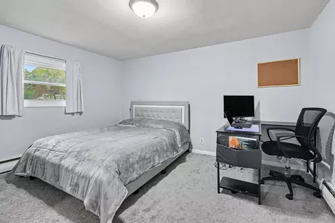 Bedroom - 1410 Rowena Ln, Jackson, MI 49202 photo 3 of 3