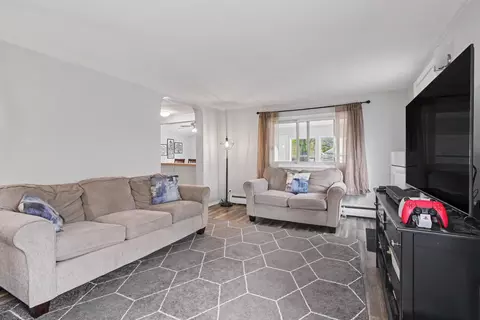 Living - 1410 Rowena Ln, Jackson, MI 49202 photo 1 of 3