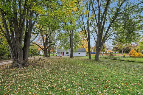 Exterior - 1410 Rowena Ln, Jackson, MI 49202 photo 5 of 7