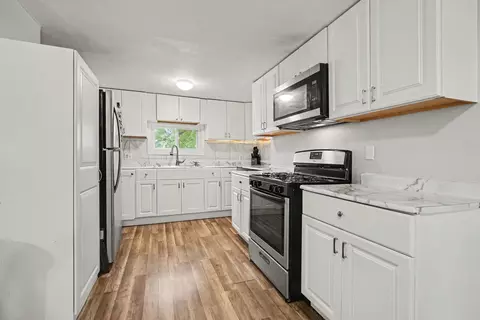 Kitchen - 1410 Rowena Ln, Jackson, MI 49202 photo 1 of 4