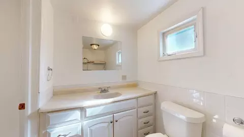 Bath - 207 S Occidental Hwy, Tecumseh, MI 49286 photo 2 of 9