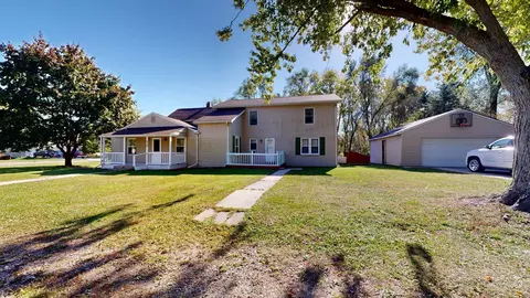 Exterior - 207 S Occidental Hwy, Tecumseh, MI 49286 photo 1 of 3