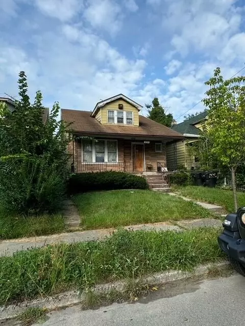 4735 Garland St, Detroit, MI 48214