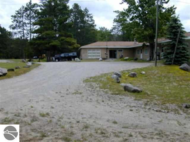 10131 Us-31, Interlochen, MI 49643 photo 12