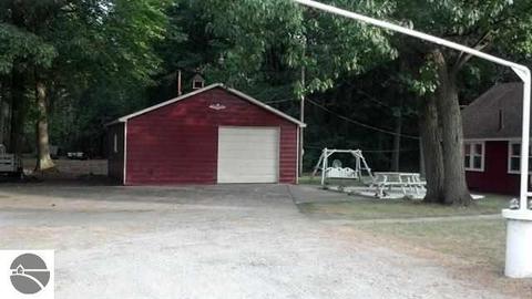 3861 E Michigan Ave, Au Gres, MI 48703 photo 2