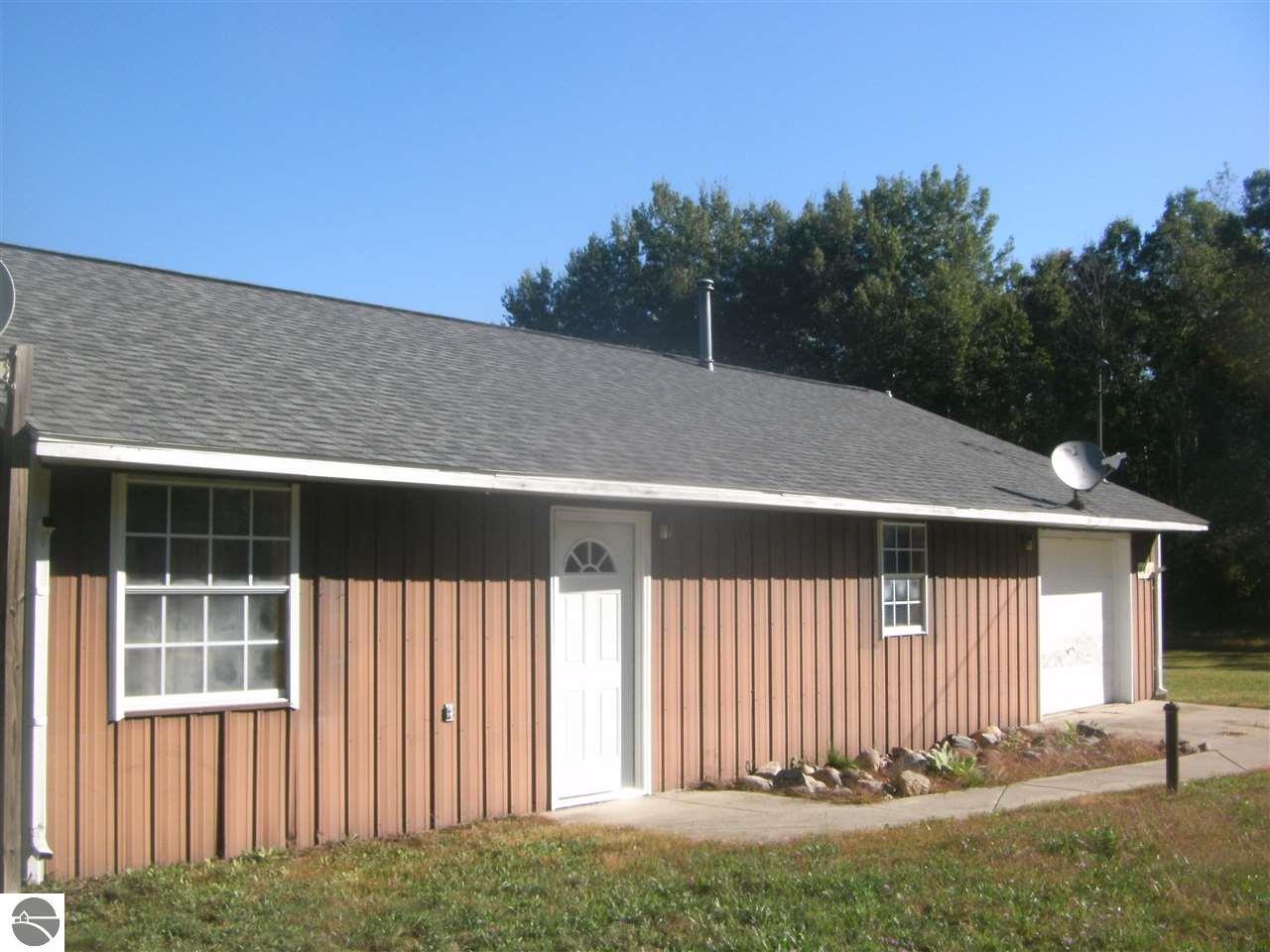 6212 Slosser Rd, Hale, MI 48739 photo 1