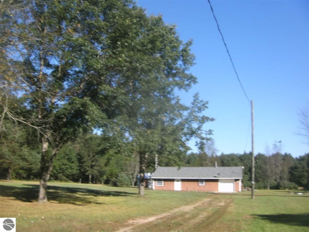 6212 Slosser Rd, Hale, MI 48739 photo 2