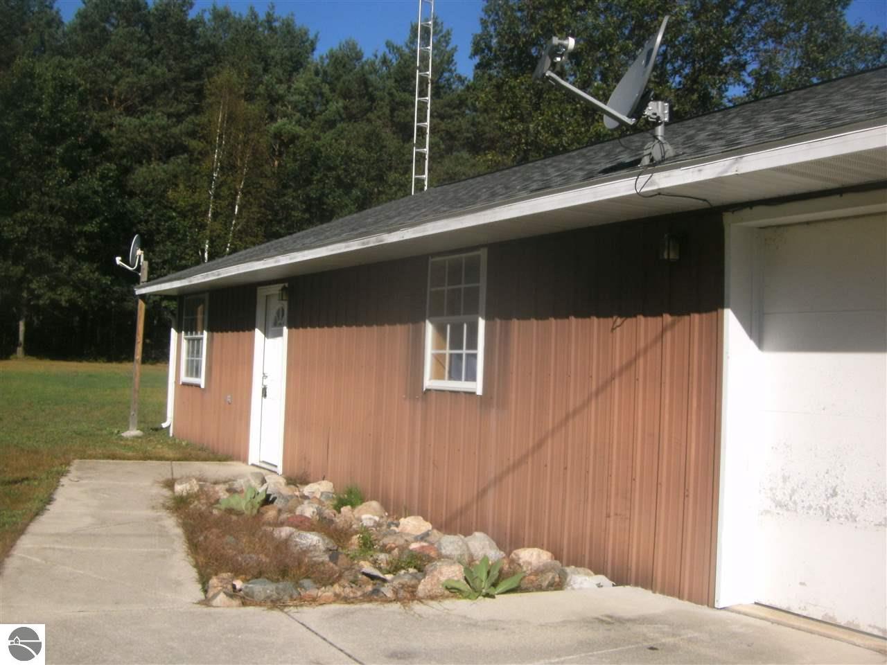 6212 Slosser Rd, Hale, MI 48739 photo 3