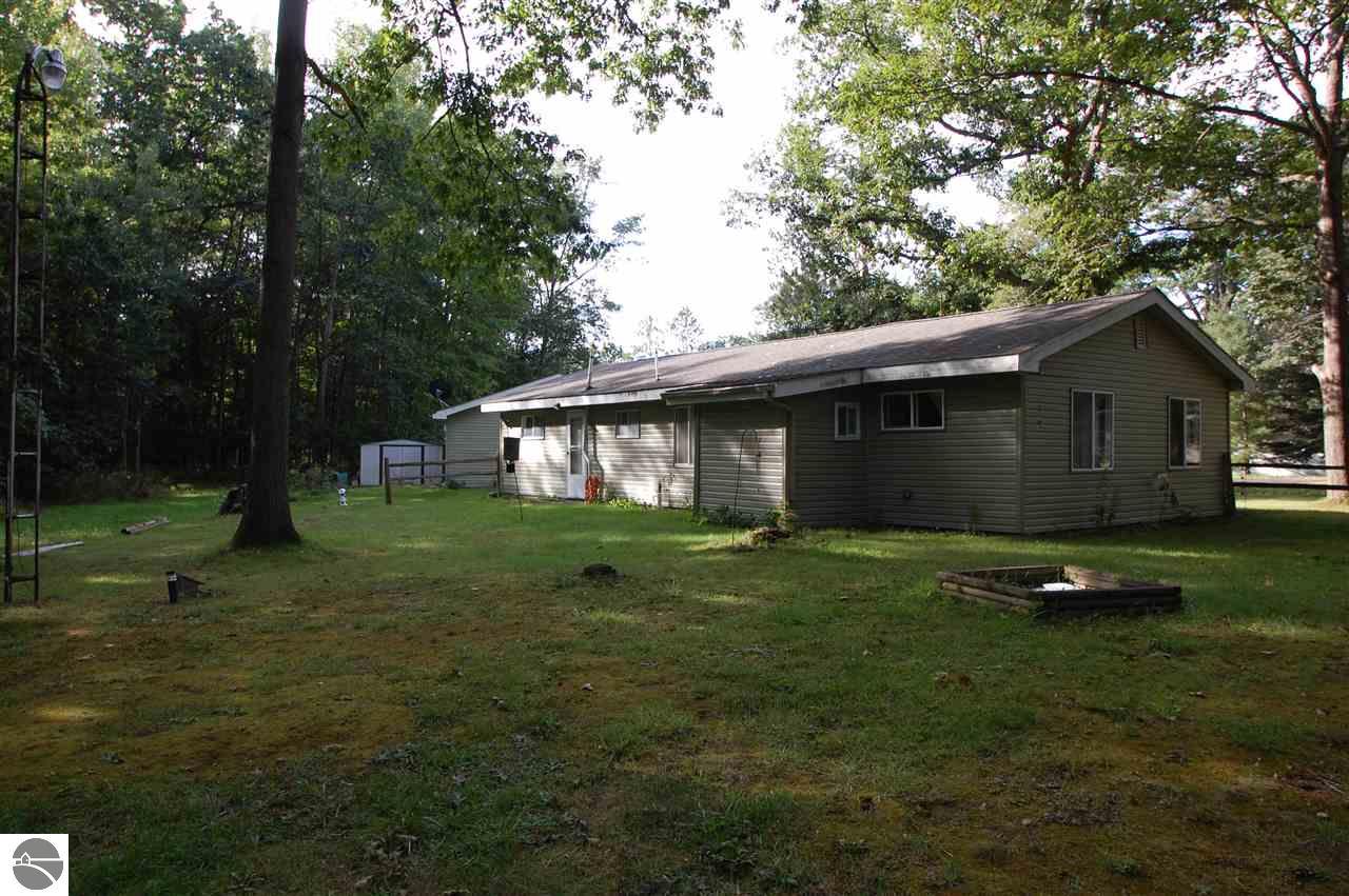 5882 Alice Dr, Gladwin, MI 48624 photo 20