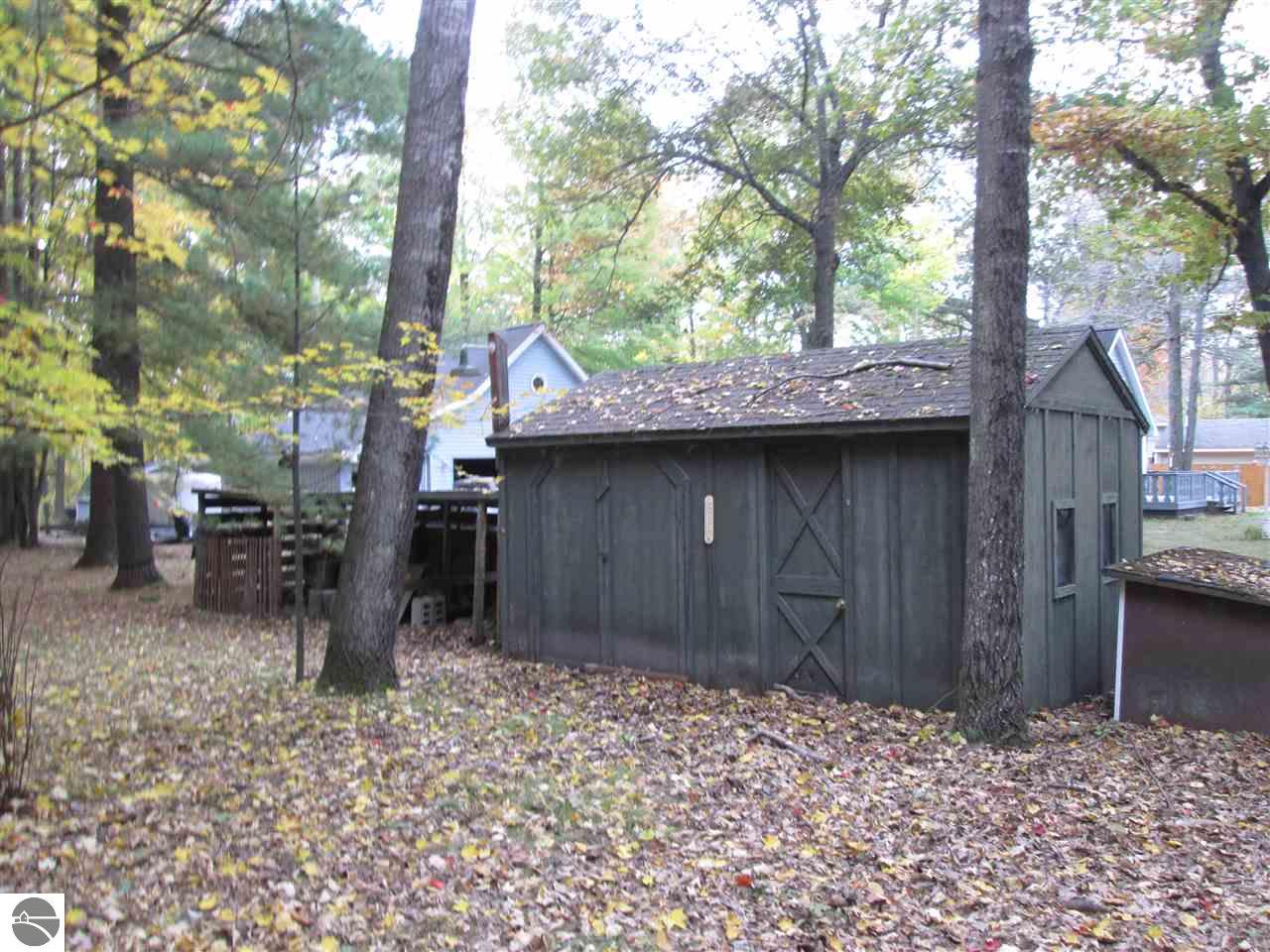 527 Everett Trl, Hale, MI 48739 photo 14