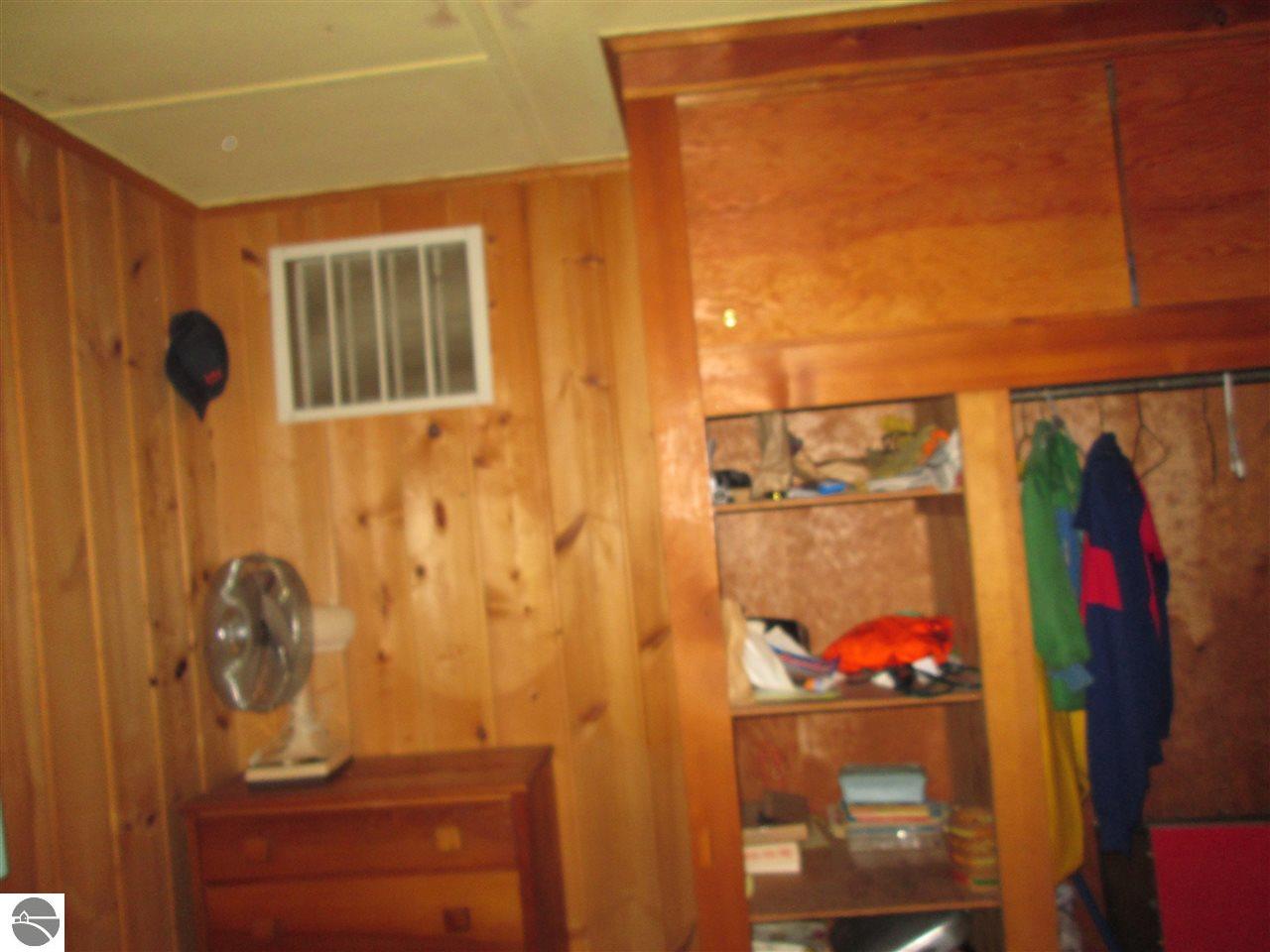 527 Everett Trl, Hale, MI 48739 photo 10
