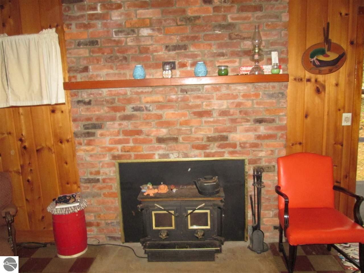 527 Everett Trl, Hale, MI 48739 photo 7