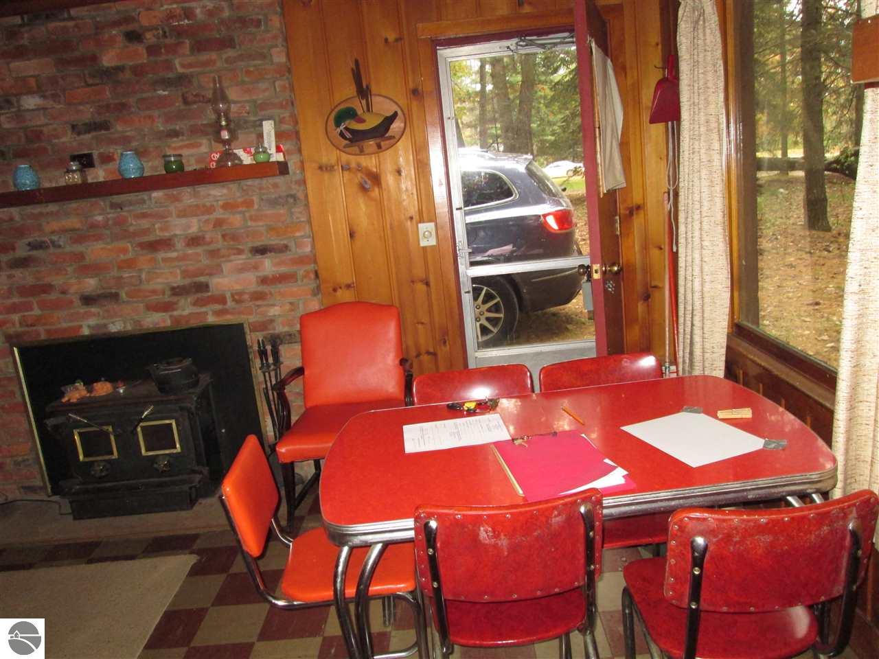 527 Everett Trl, Hale, MI 48739 photo 5