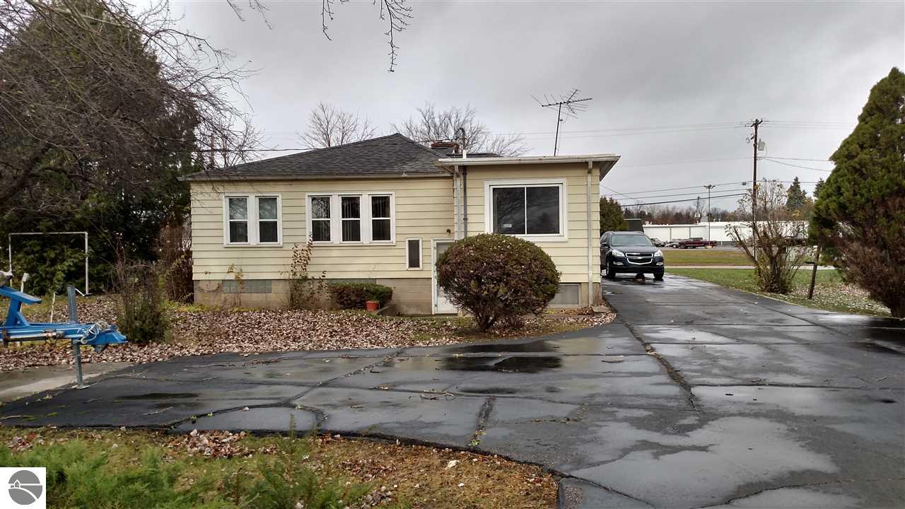204 E Michigan Ave, Au Gres, MI 48703 photo 5