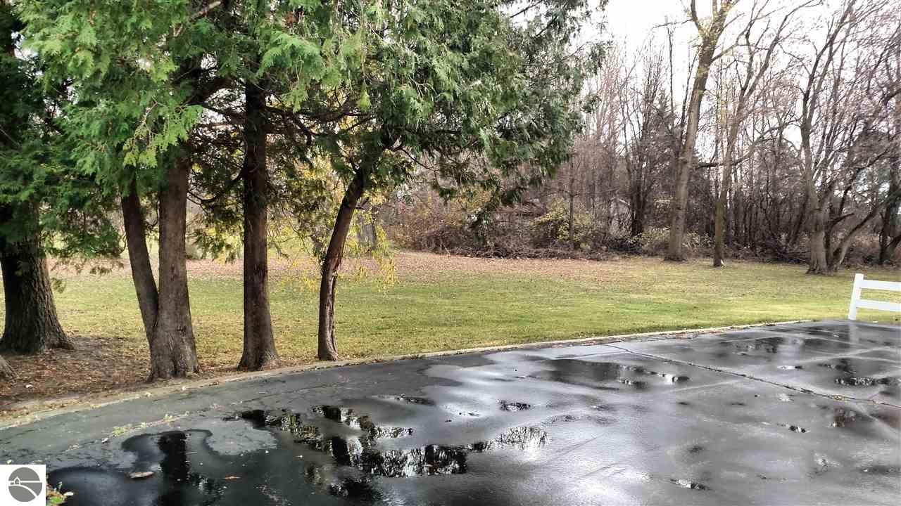 204 E Michigan Ave, Au Gres, MI 48703 photo 10