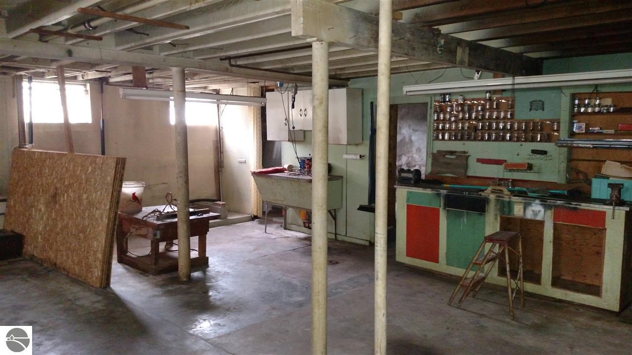 204 E Michigan Ave, Au Gres, MI 48703 photo 21