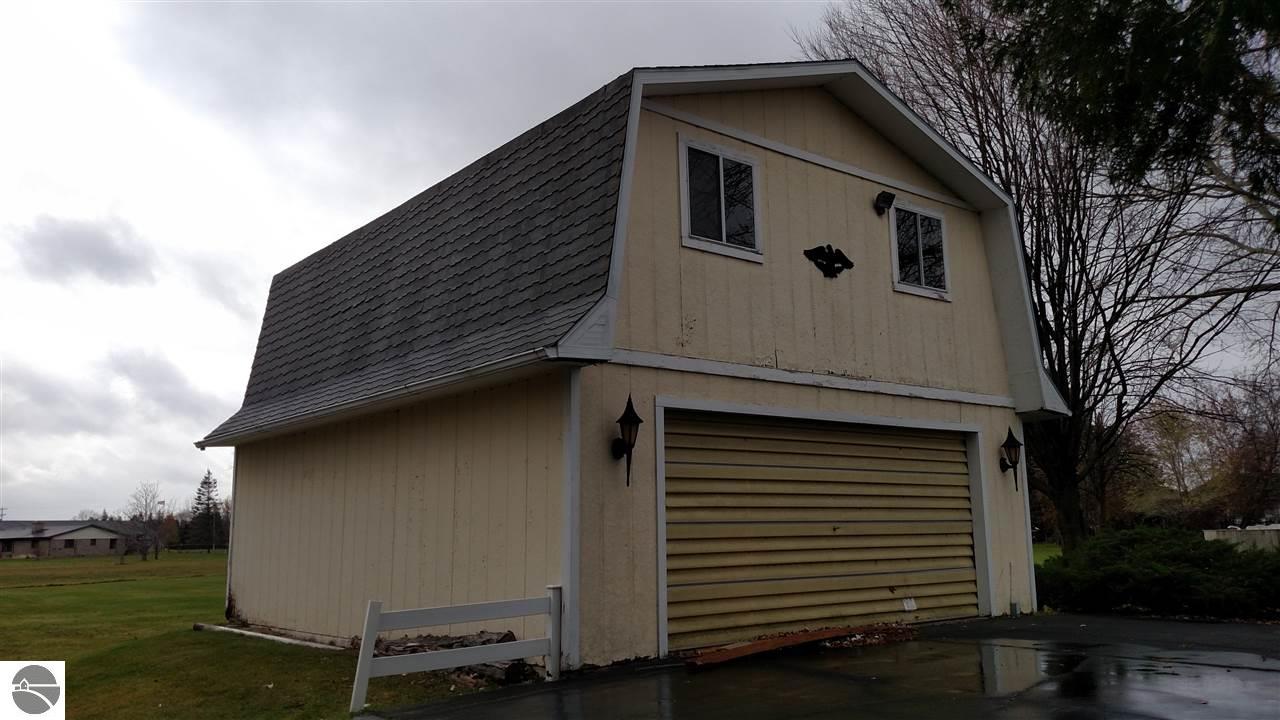 204 E Michigan Ave, Au Gres, MI 48703 photo 7