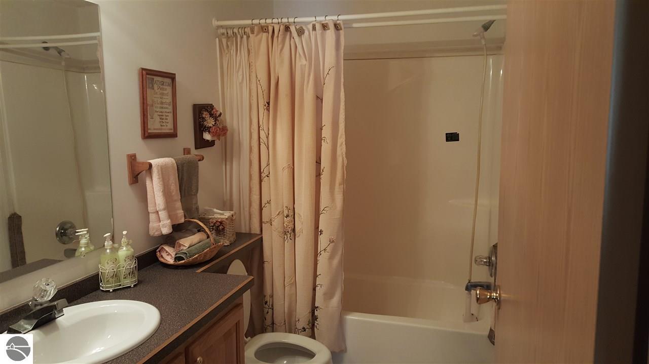 5224 Sumac Trl, Lupton, MI 48635 photo 7