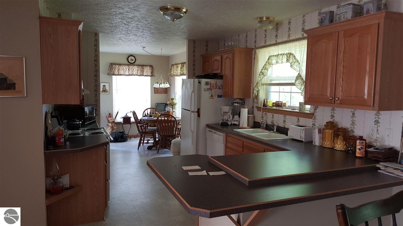 5224 Sumac Trl, Lupton, MI 48635 photo 4