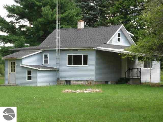 204 S Fire Rd, Twining, MI 48766 photo 1
