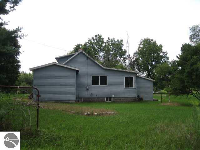 204 S Fire Rd, Twining, MI 48766 photo 6