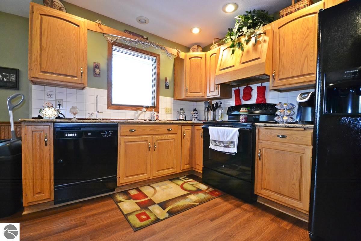 17602 120th Ave, Leroy, MI 49655 photo 11