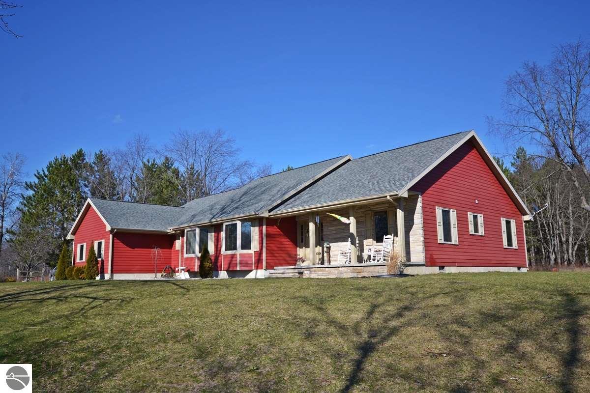 17602 120th Ave, Leroy, MI 49655 photo 1