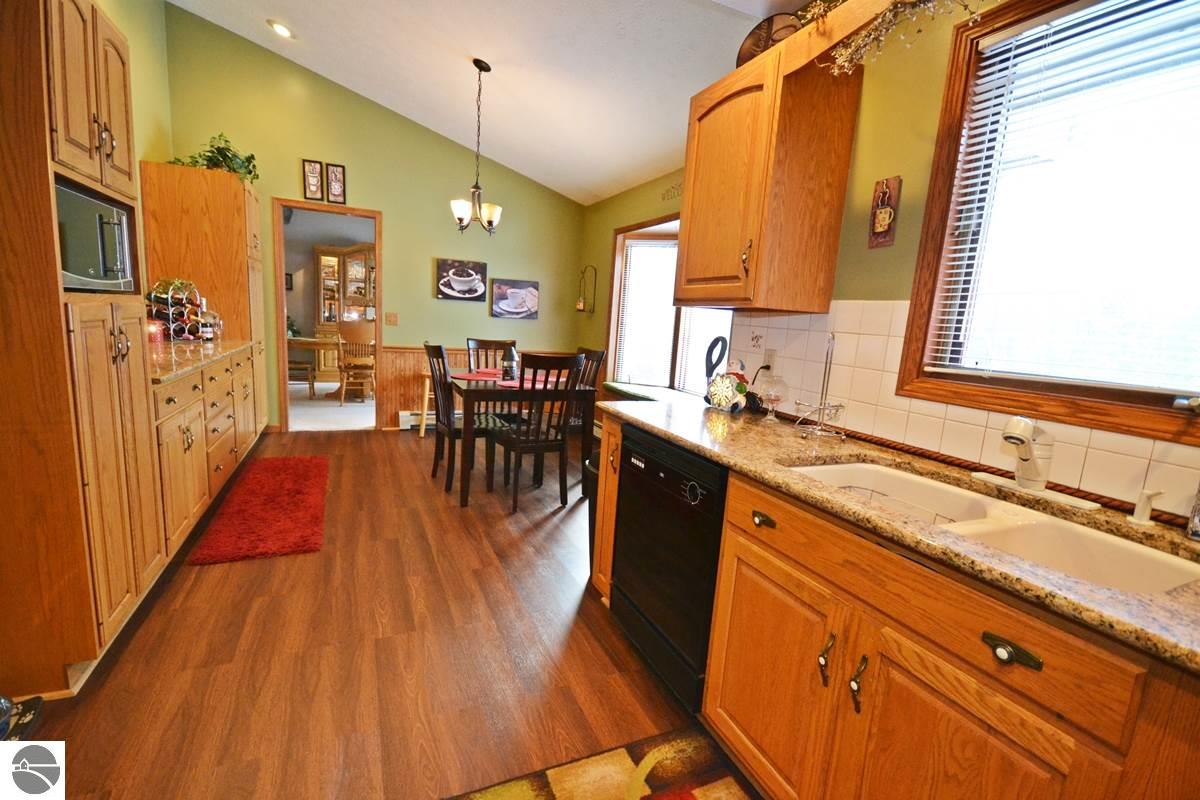 17602 120th Ave, Leroy, MI 49655 photo 9