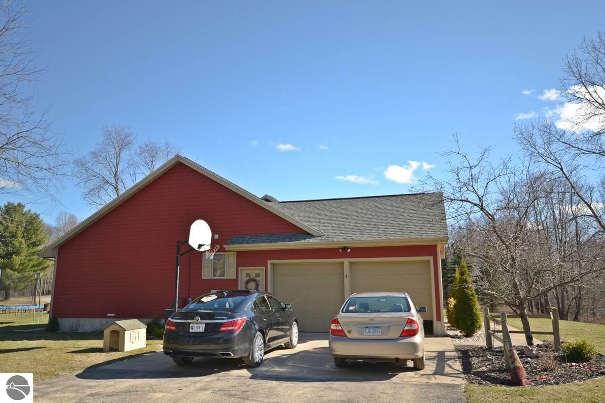 17602 120th Ave, Leroy, MI 49655 photo 10