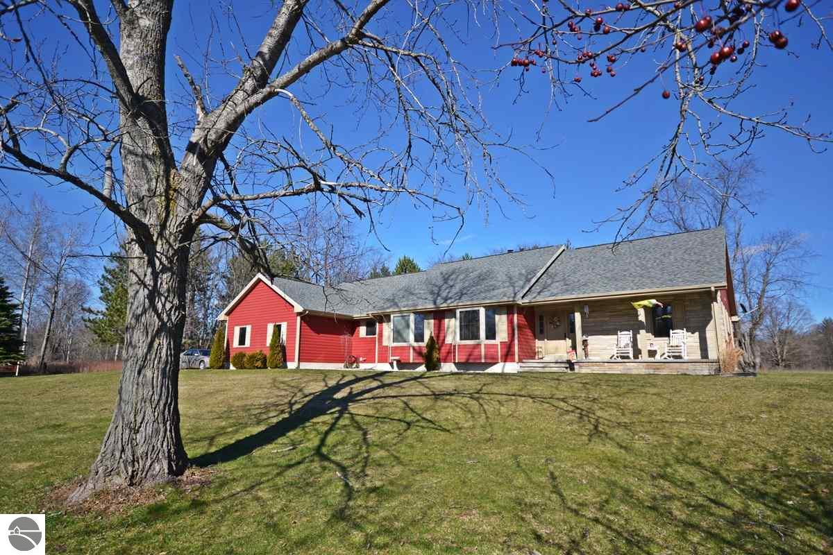 17602 120th Ave, Leroy, MI 49655 photo 4