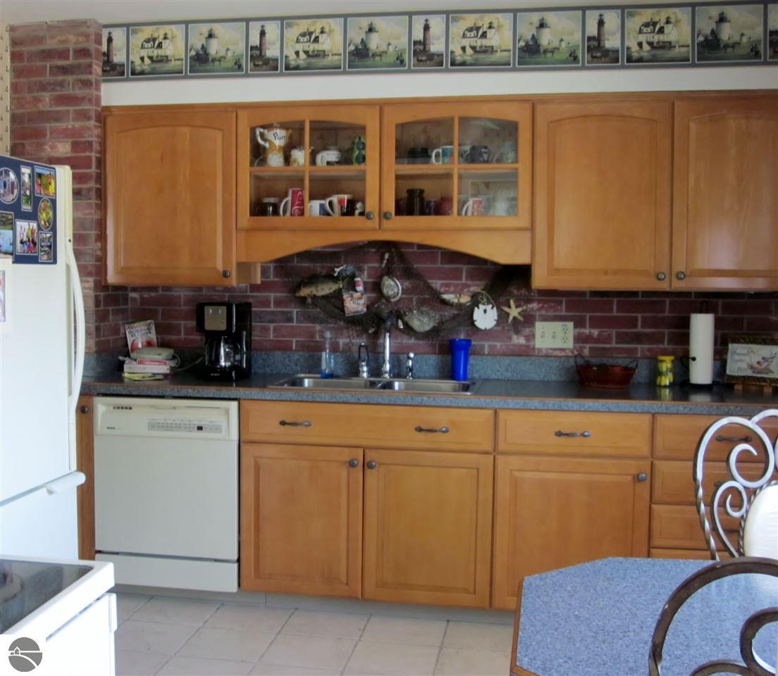 1020 Pineview Ct, Alma, MI 48801 photo 11