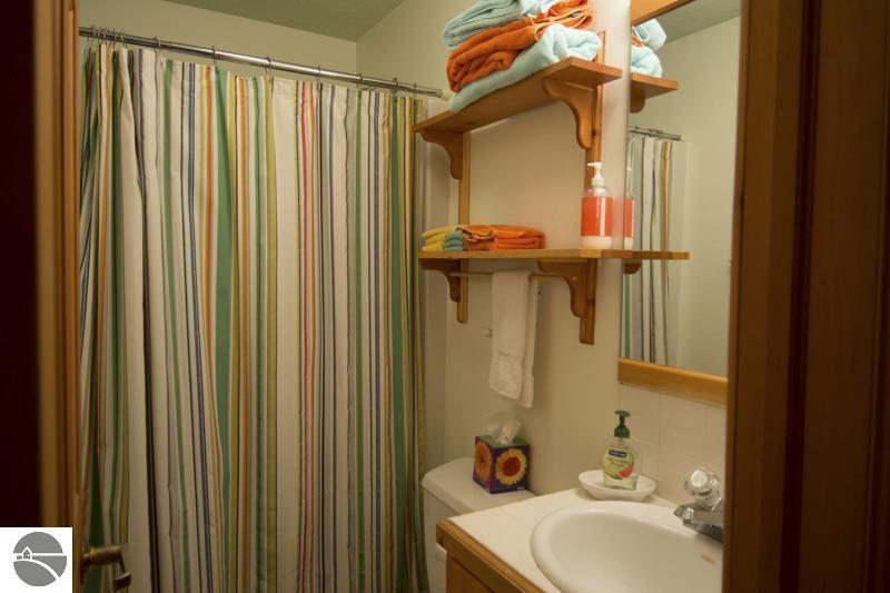 332 E Sugar Bay Ln, Cedar, MI 49621 photo 23