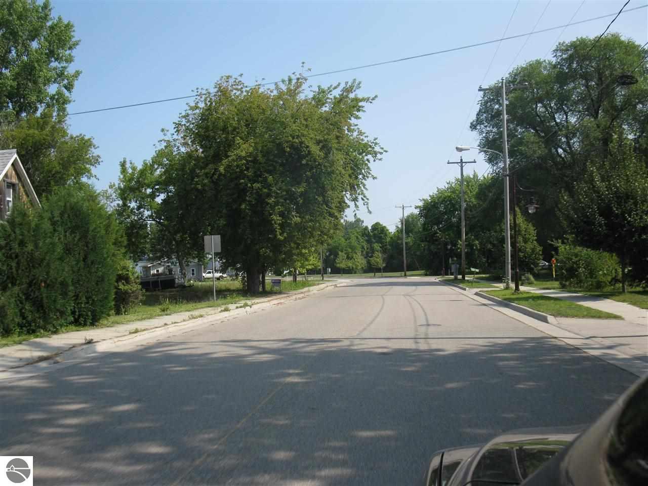 155 N Mackinaw Rd, Au Gres, MI 48703 photo 2