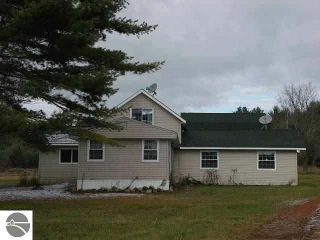 2875 Twin Lake Rd, Lupton, MI 48635 photo 1