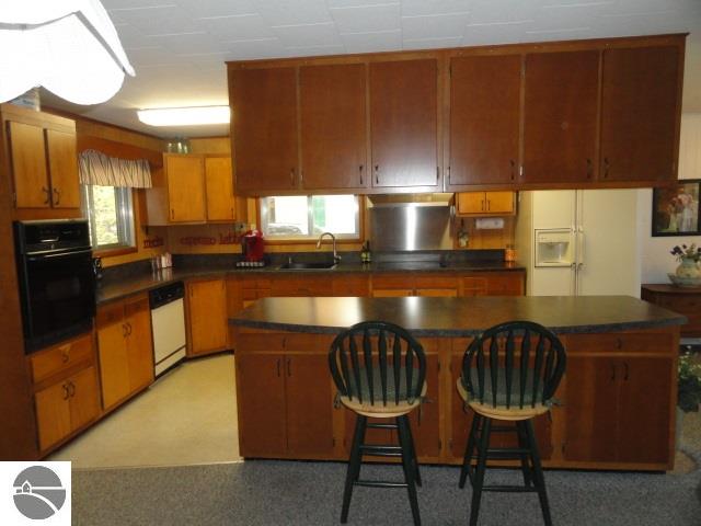 6533 Betsie River Rd, Interlochen, MI 49643 photo 7