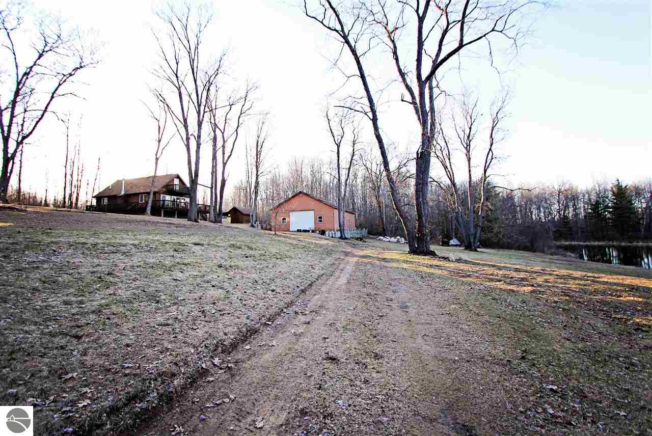 450 Old State Rd, Harrison, MI 48625 photo 1