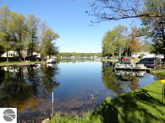 2840 Huckleberry Trl, Farwell, MI 48622 photo 10