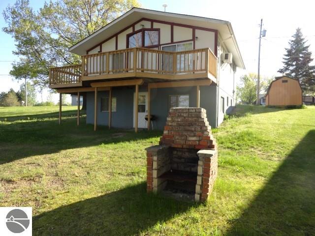 2840 Huckleberry Trl, Farwell, MI 48622 photo 2